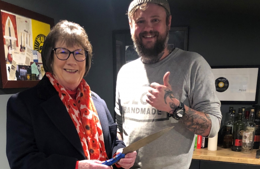 Pauline Latham OBE MP visits Blok Knives in Little Eaton