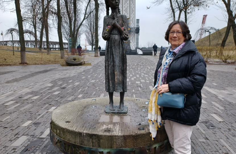 Pauline Latham MP at Holodomor Memorial in Kyiv